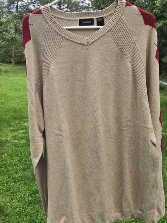 Claiborne Other - Claiborne Tan V-Neck Sweater with Red Shoulder Detail